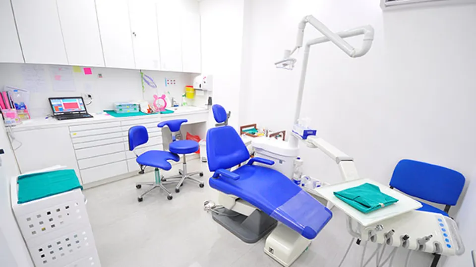 Apollonia Dental Services LLC - Dentist in Miami, FL