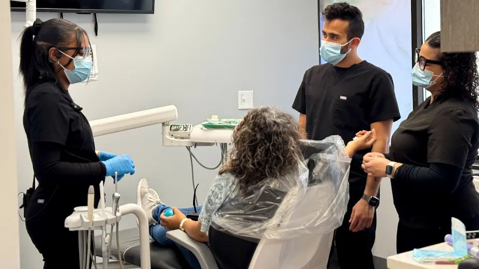 Bright Dental Milwaukee - Dentist in Milwaukee, WI