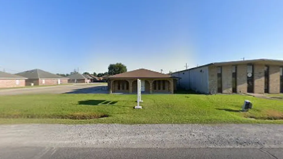 Brownlee Naqui Janice DDS - Dentist in Houma, LA