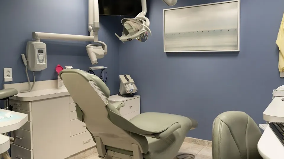 Brush & Floss Dental Center - Dentist in Stratford, CT