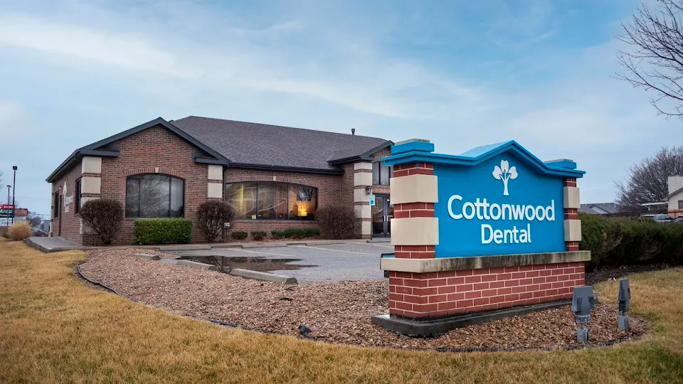Cottonwood Dental - Dentist in Wichita, KS