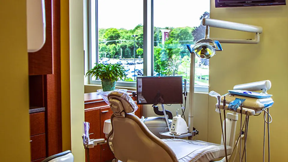 Cranston Cosmetic Dentistry - Dentist in Providence, RI