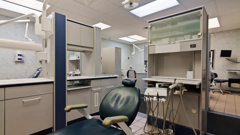 Dental Solutions Market Street - Dentist in Philadelphia, PA