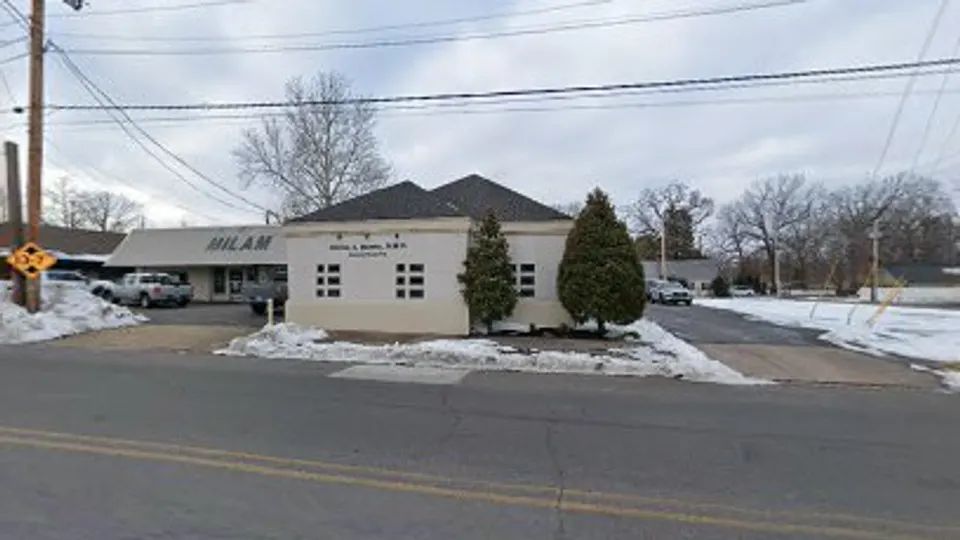 Denton Mandy - Dentist in Paducah, KY
