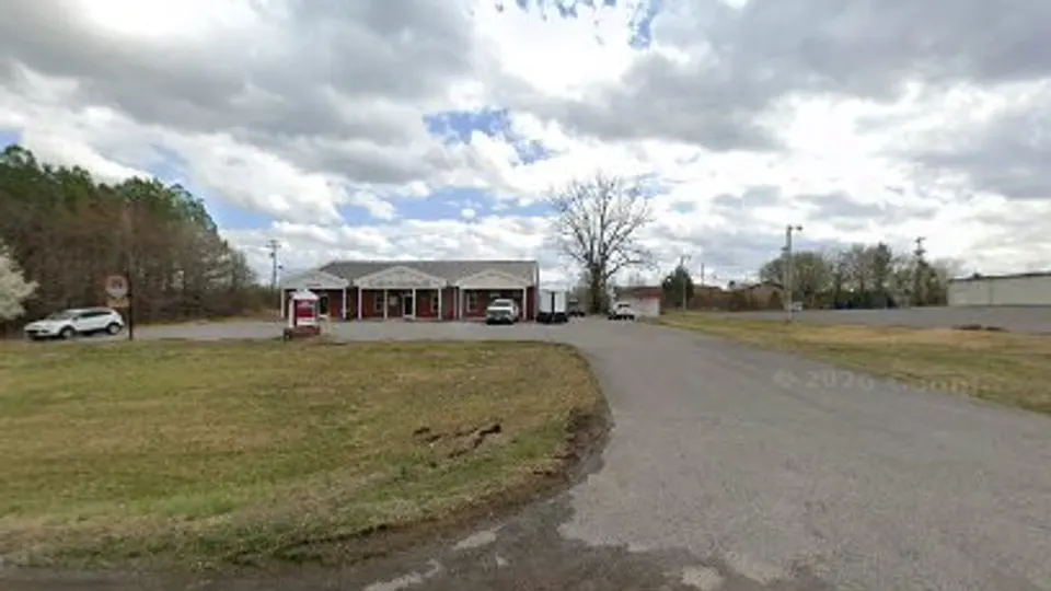 Doss Brian E DMD (Doss Dentistry) - Dentist in Benton, KY