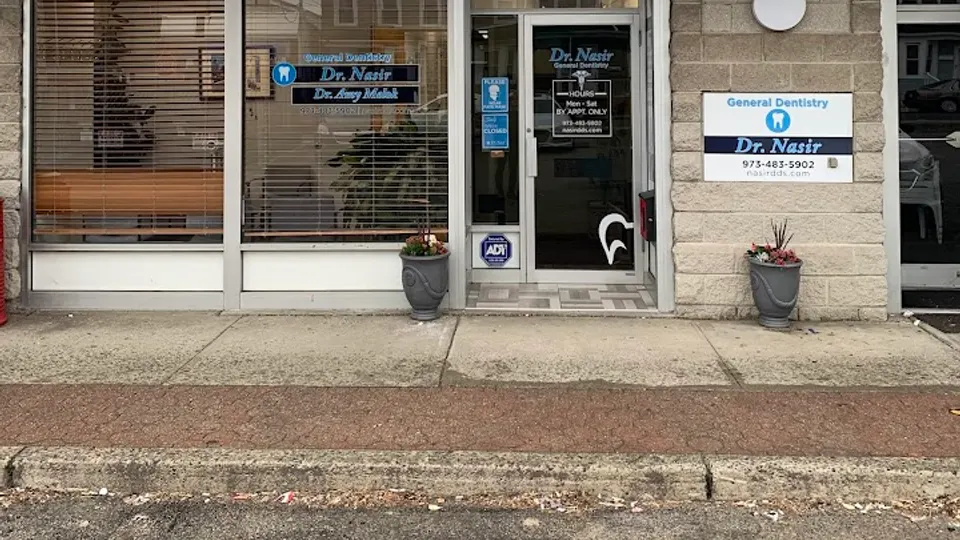 Dr. Nasir General Dentistry - Cosmetic dentist in Newark, NJ