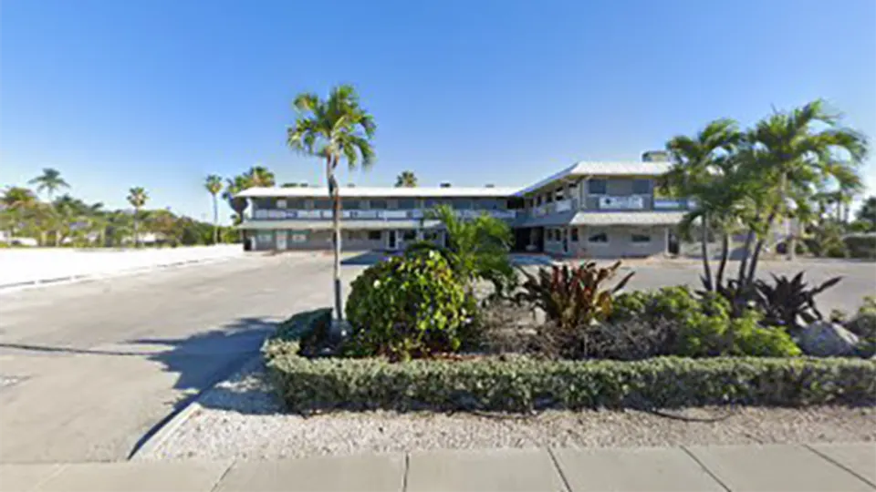 Dr. Winnie Lee, DDS - Dentist in Key West, FL