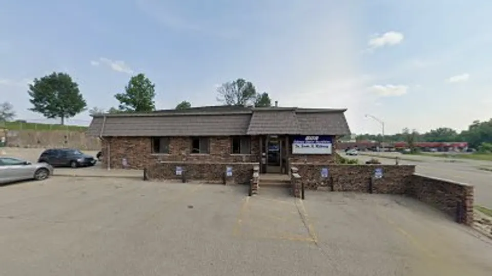 Dubuque Dental Associates PC: Tjarks Heyo H DDS - Dentist in Dubuque, IA