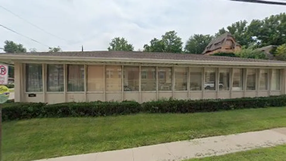F Roger Murray PC - Dentist in Dubuque, IA