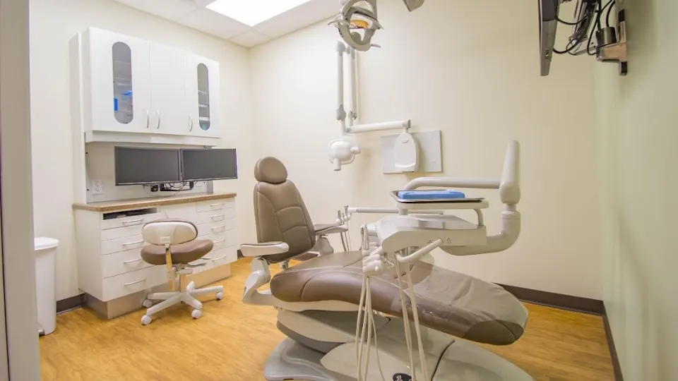 Glen Lake Dental: Danielle Leonardi, DMD - Cosmetic dentist in Manchester, NH
