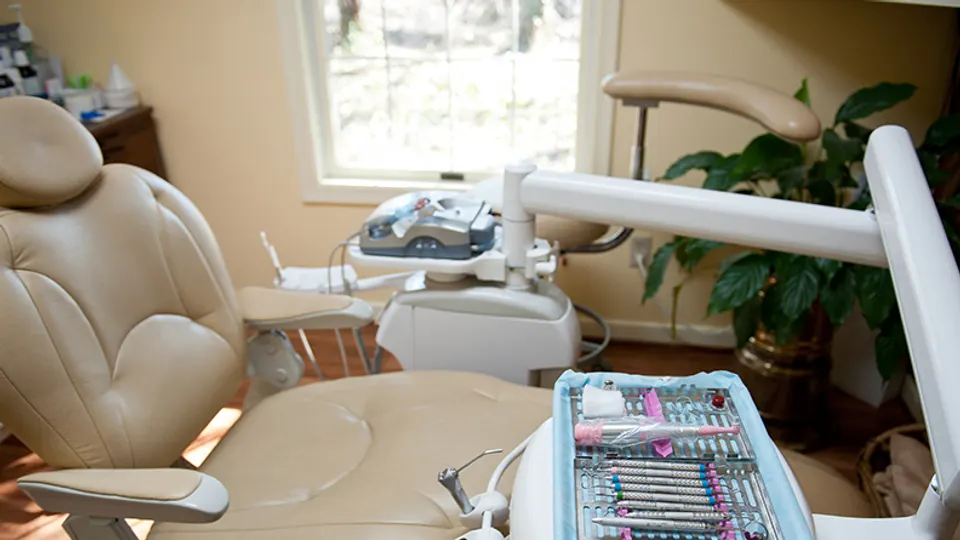 Hal M. Lippard, DDS - Dentist in Charlottesville, VA