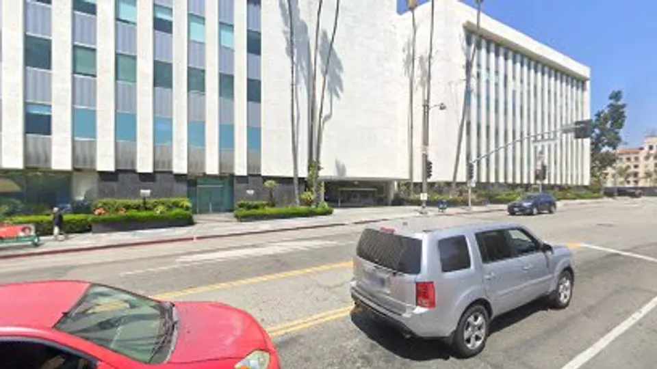 Harbor Dental Care - Dental clinic in Los Angeles, CA