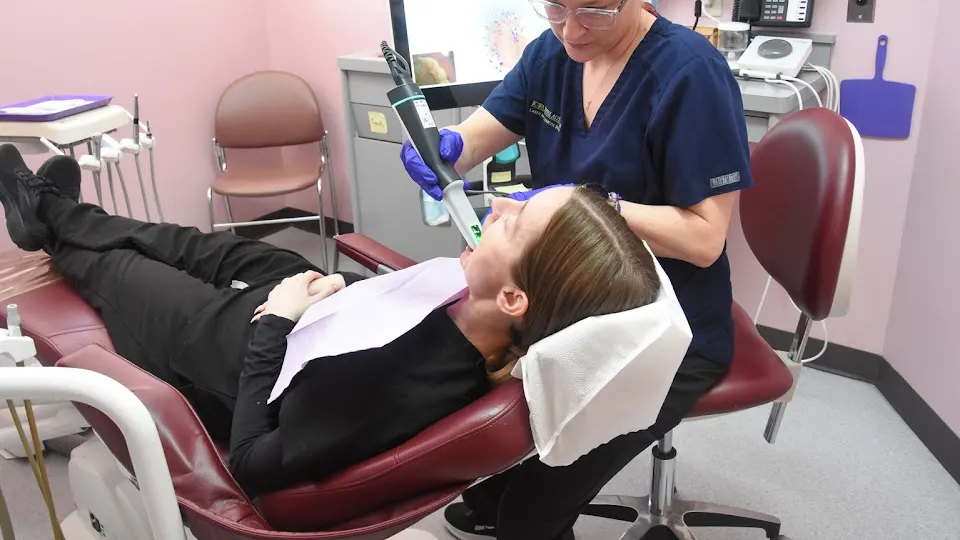 Iowa Dental Arts, PC - Dentist in Des Moines, IA