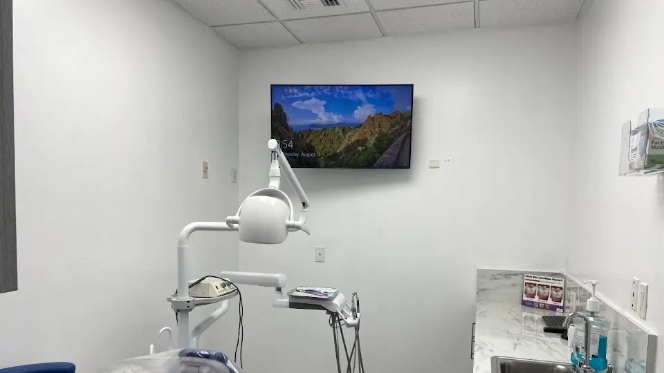 Jay Smiles LLC - Dentist in Miami, Florida