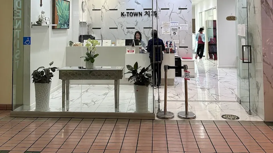K-TOWN DENTIST 닥터설 young hahn - Dental clinic in Los Angeles, CA
