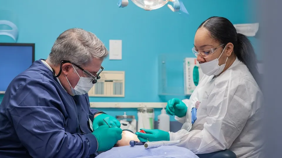 KC Dental a part of Kansas Youth Dental - Dental clinic in Kansas City, KS