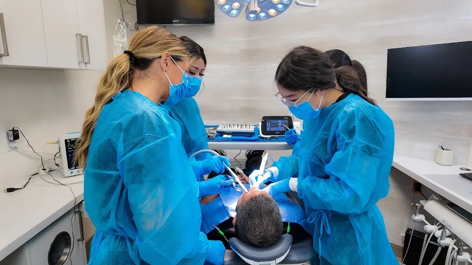 Lasting Smiles Dental Implant Center - Dentist in Las Vegas, NV