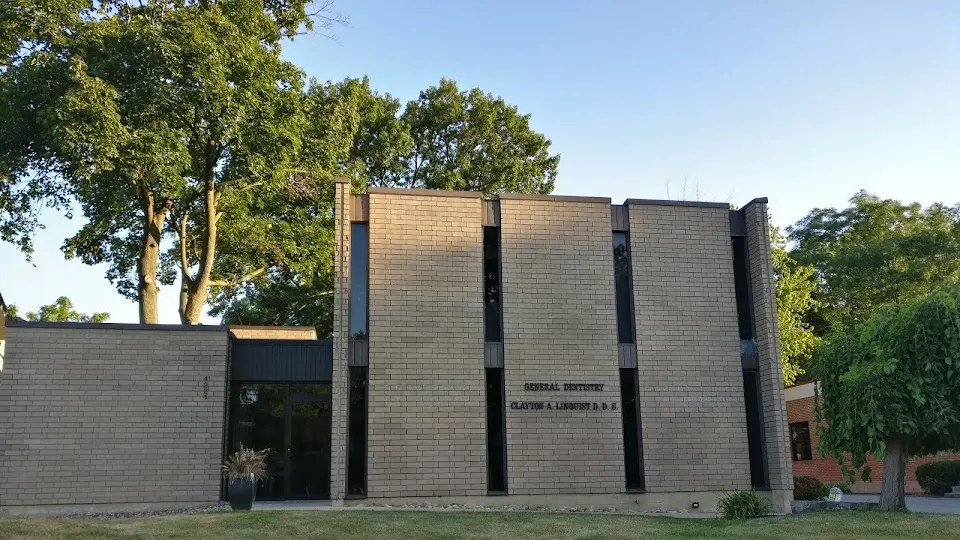 Linquist Family Dentistry: Linquist Clayton A DDS - Dentist in Des Moines, IA