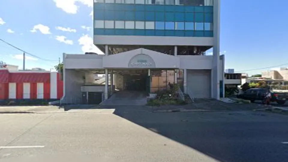 McCully Dental Center: Kyriakakis Peter DMD Kyriakakis Nicholas DMD - Dentist in Honolulu, HI