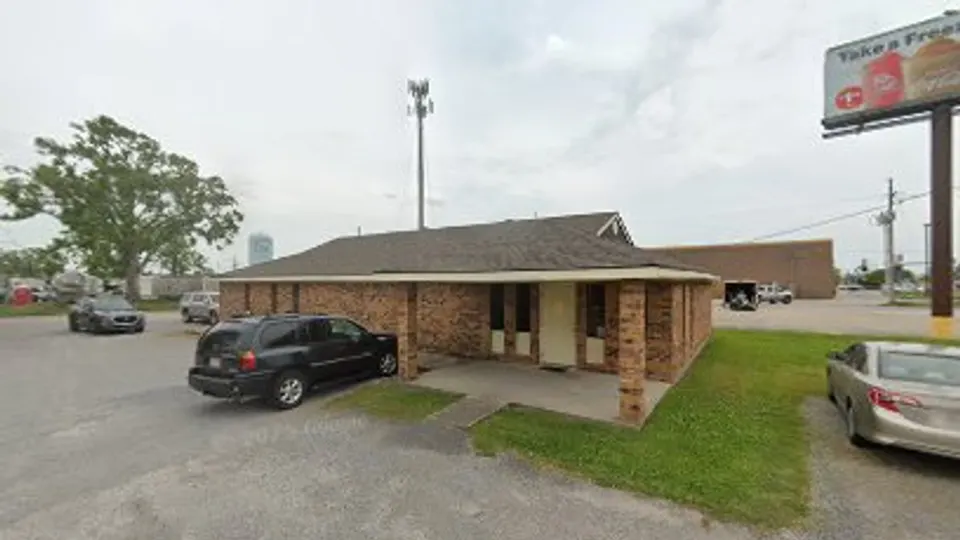Naquin Wayne F DDS - Dentist in Houma, LA
