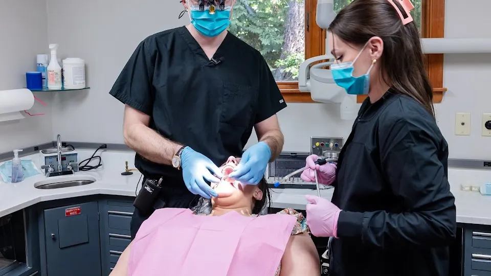 Nashville Cosmetic and Implant Dentistry - Dentist in Nashville, TN
