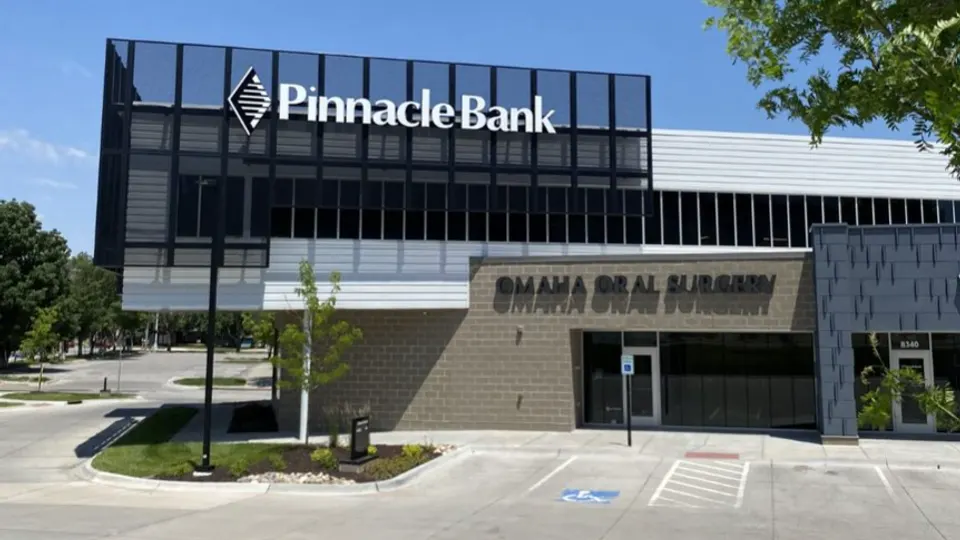 Omaha & Council Bluffs Oral Surgery - Dentist in Omaha, NE