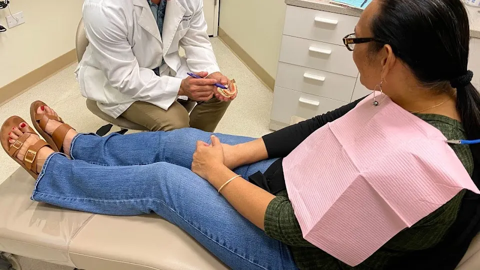 Oral Surgery Hawaii, Dental Implants and Wisdom Teeth - Dentist in Honolulu, HI