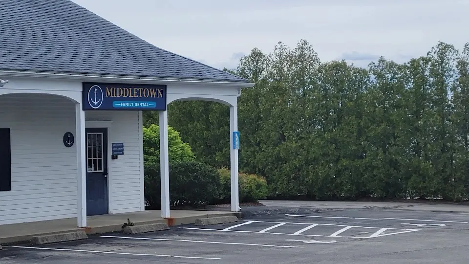 Periodontal Associates, Ltd. - Dentist in Middletown, RI