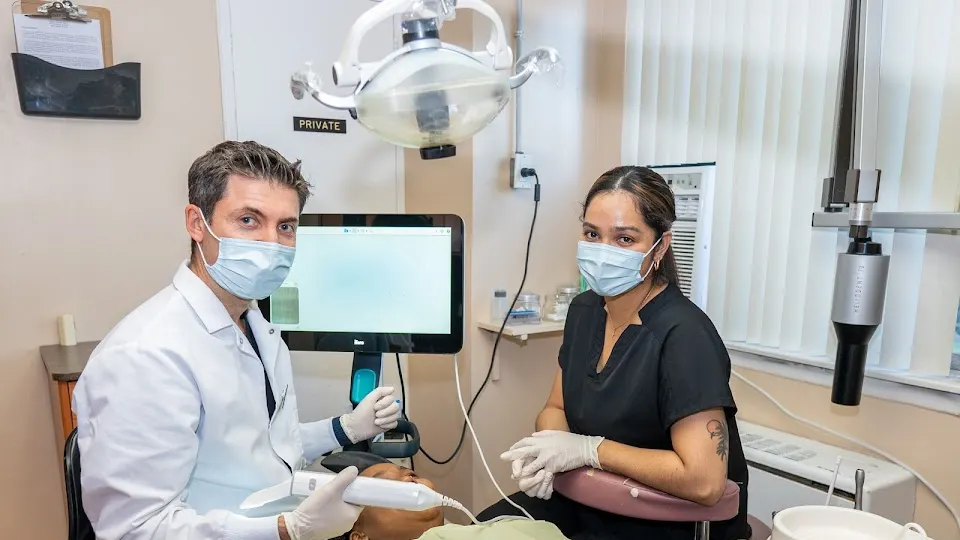 Quality Gentle Dental Care | Roman Khodosh DDS PC - Dentist in Newark, NJ