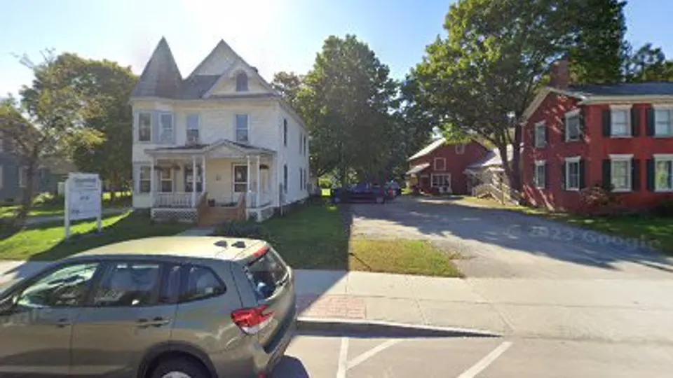 S Main St @ Waterbury Dentistry - Bus stop in Waterbury, VT