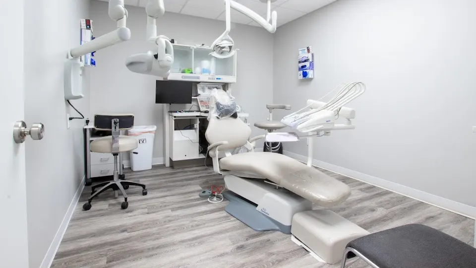 Seneca Family Dentistry - Dental clinic in Wichita, KS