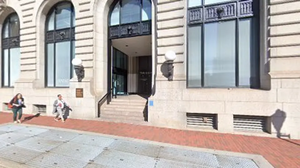 Sinhye Lee, DMD - Dentist in Baltimore, MD
