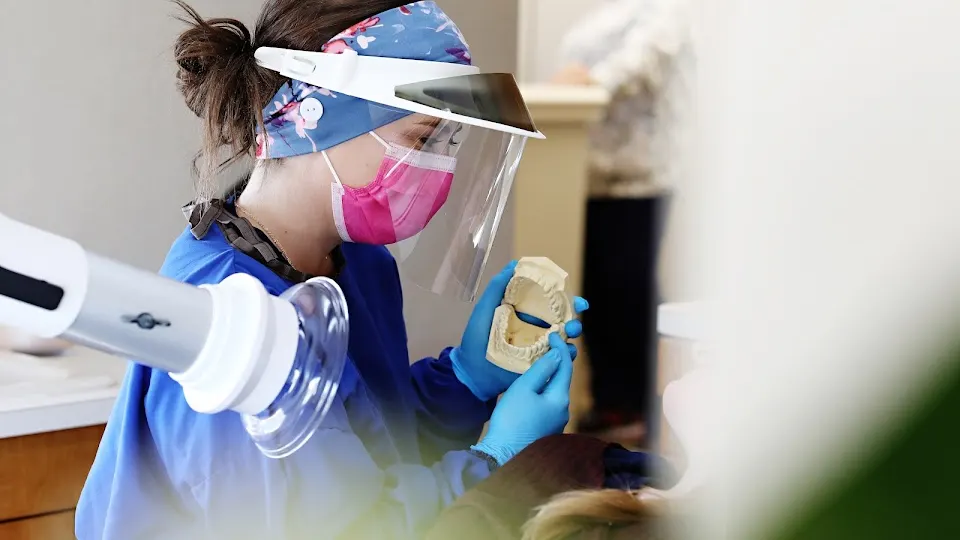 The Brookside Dentist - Hollie Flack DDS - Dentist in Kansas City, MO