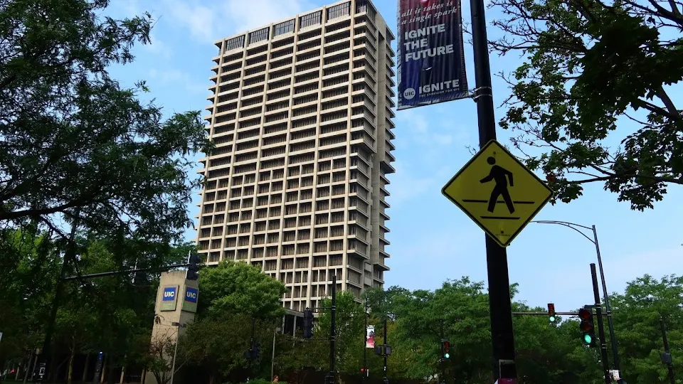 UIC Faculty Dental Practice - Dental clinic in Chicago, IL