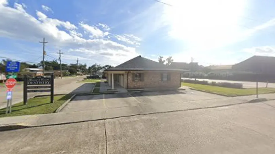 Walker Jerome M DDS - Dentist in Houma, LA