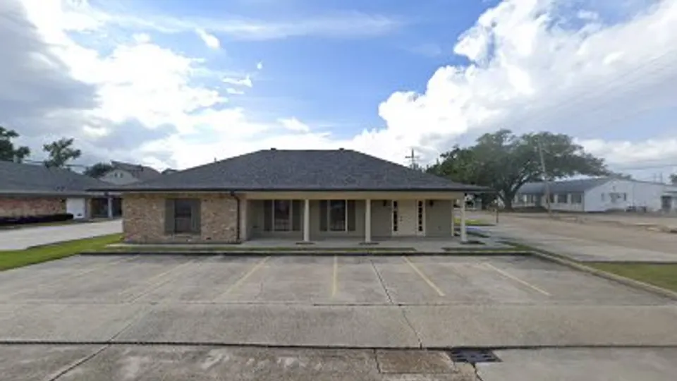 Walker Lori DDS - Dentist in Houma, LA