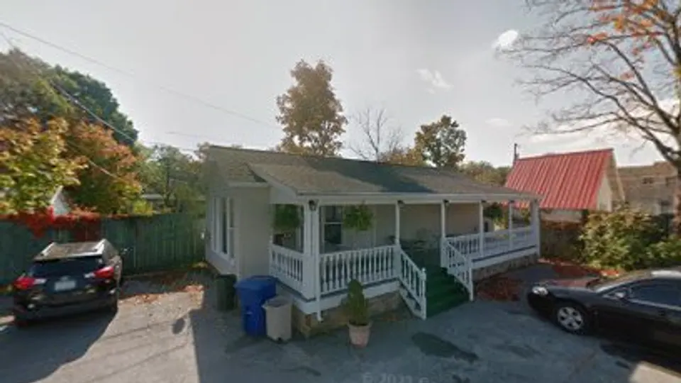 Warfield Edwin H DDS - Dentist in White Sulphur Springs, WV