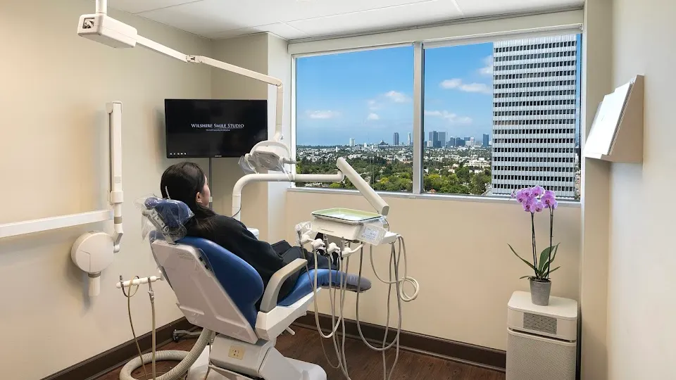 Wilshire Smile Studio - Los Angeles Dentist, Cosmetic and Emergency Dentistry - Cosmetic dentist in Los Angeles, CA