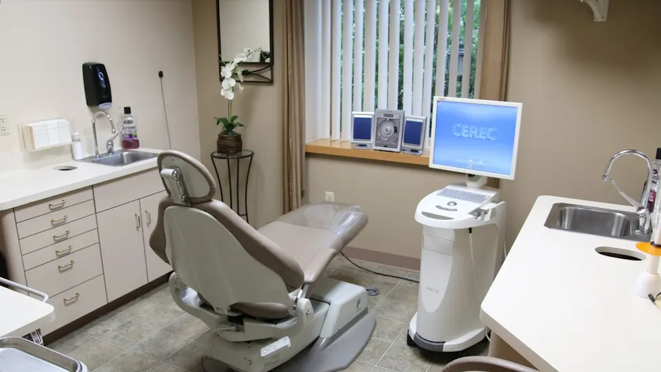 Wisconsin Smiles - Dentist in West Allis, WI